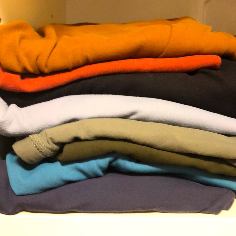 20+ pair Lululemon leggings.size 2